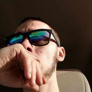 Meet your Posher, Dustin